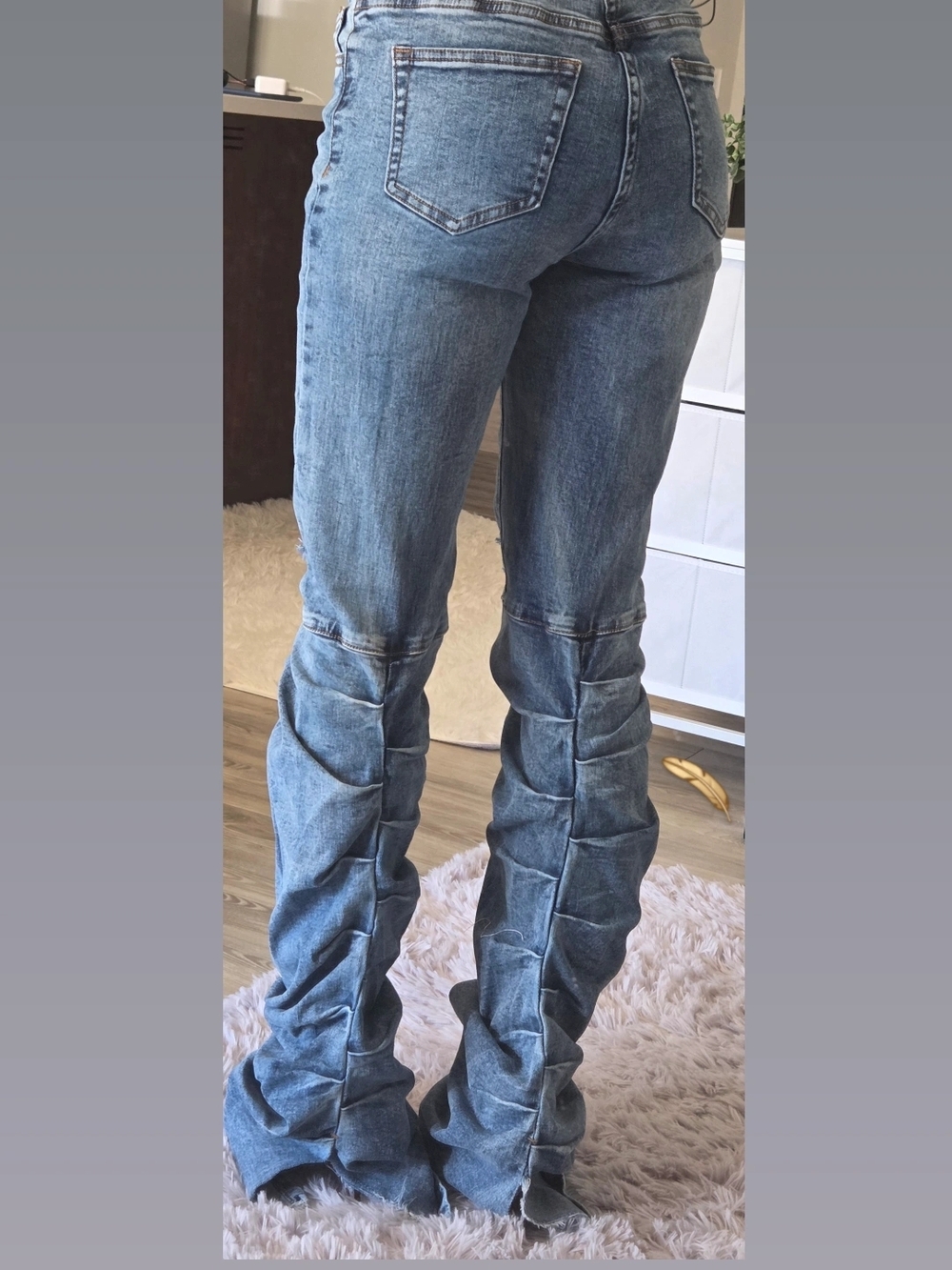 Women’s Scrunched Light Blue Denim Jeans Size 3/26